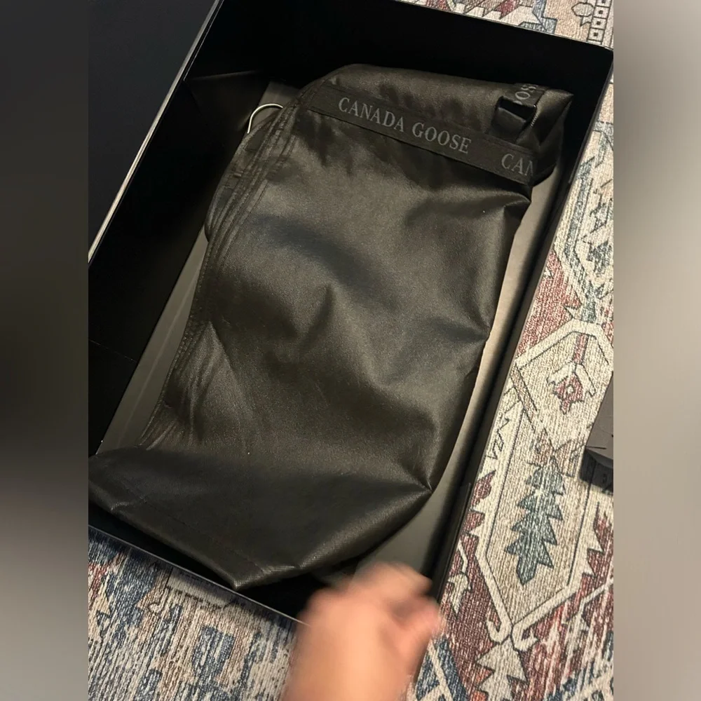 Canada Goose Black Hooded Jacket - Picture 11 of 14
